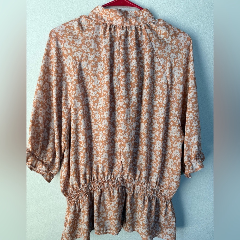 Alice Blue Floral Blouse - Tan and White - Picture 3 of 3